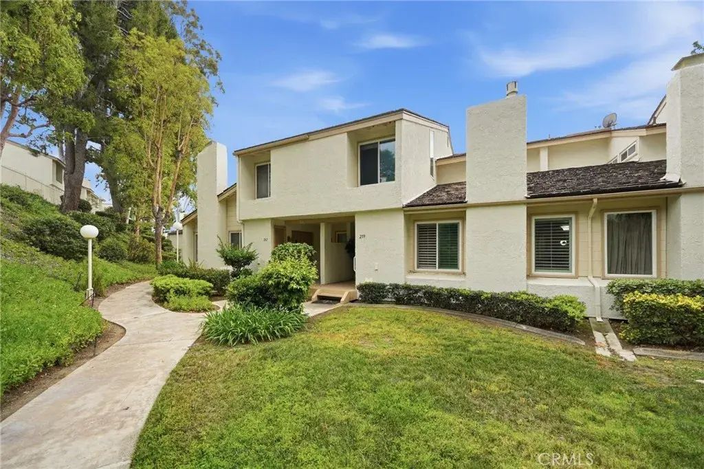 259 Scenic, Brea
