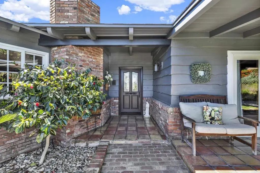 4605 Mayapan, La Mesa