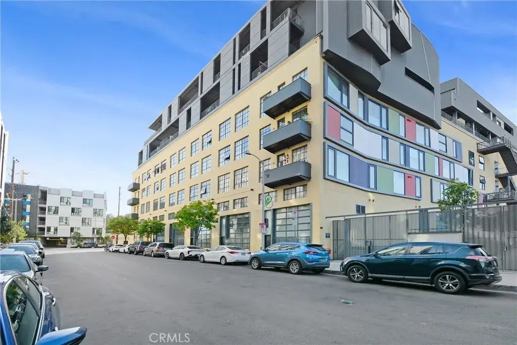 200 N San Fernando, Los Angeles