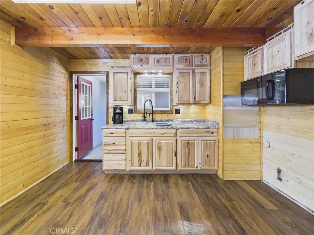 727 Elysian Boulevard, Big Bear