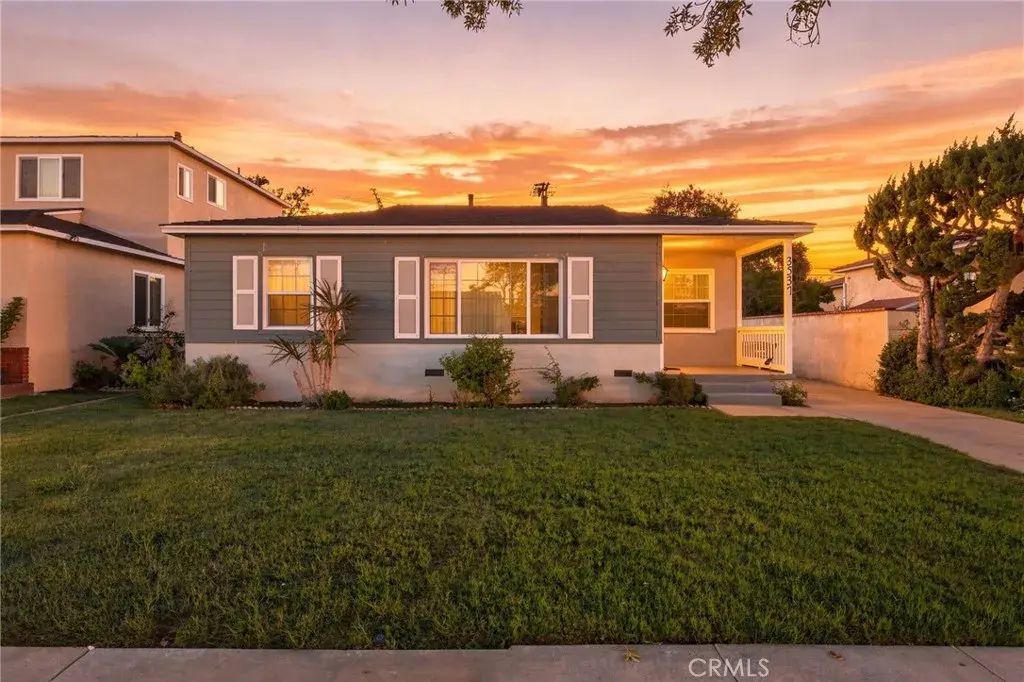 3537 Centralia, Lakewood