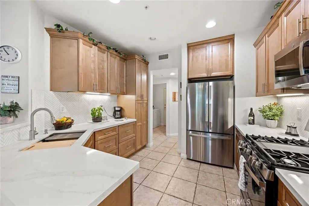 33433 Emerson Way B, Temecula