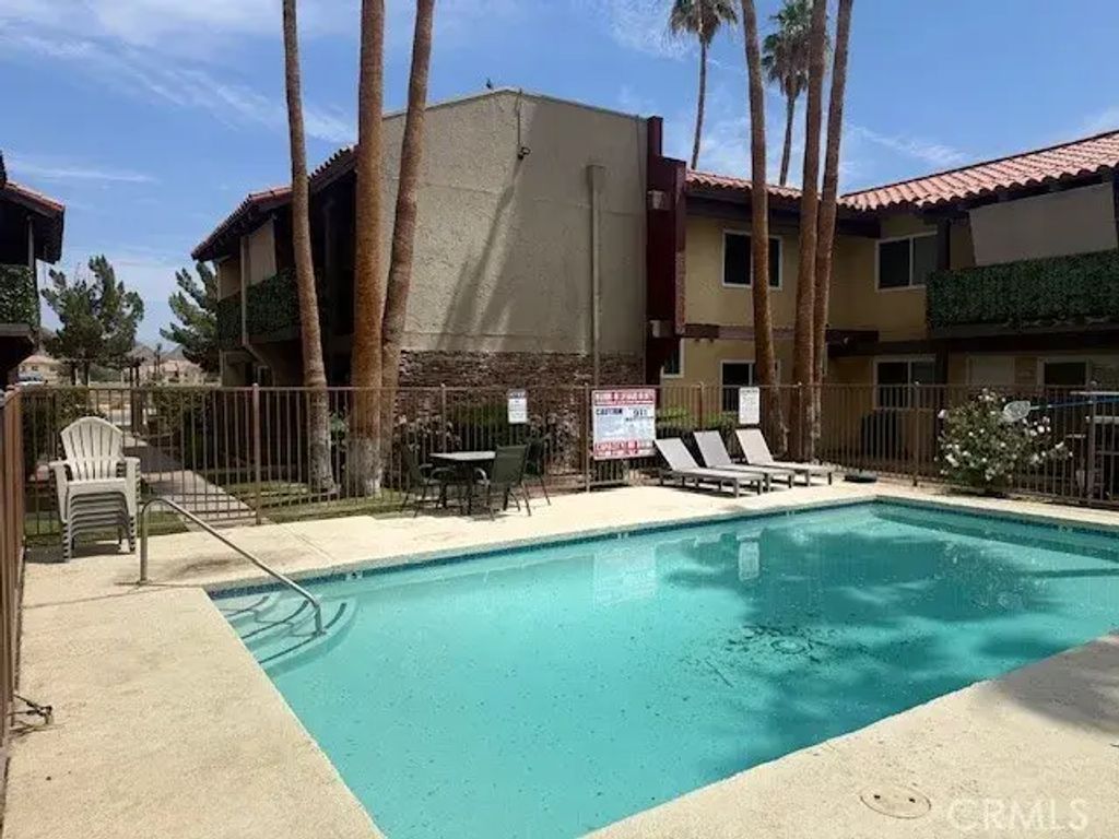 51025 Ave Martinez 9, La Quinta
