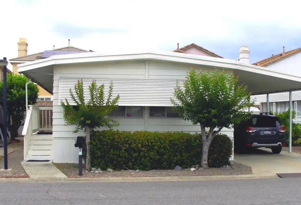 2300 E Valley 2, Escondido