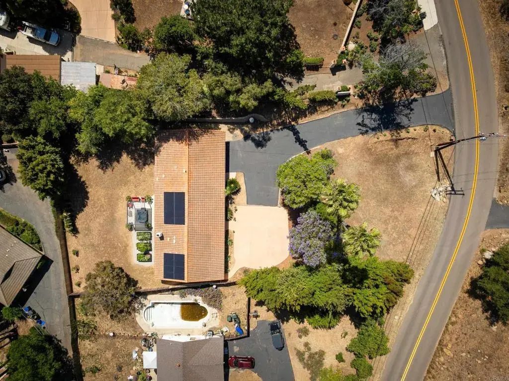 1889 Rockhoff Rd., Escondido