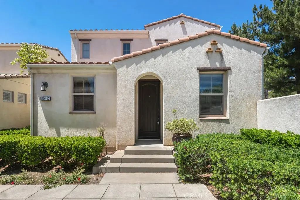 20317 Livorno, Porter Ranch