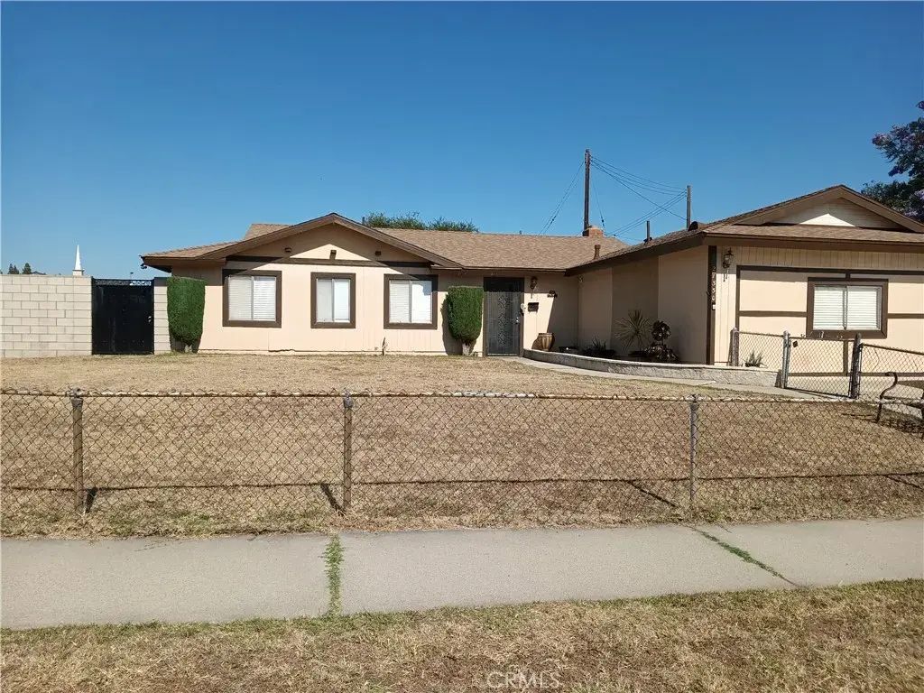 21330 E Calora, Covina