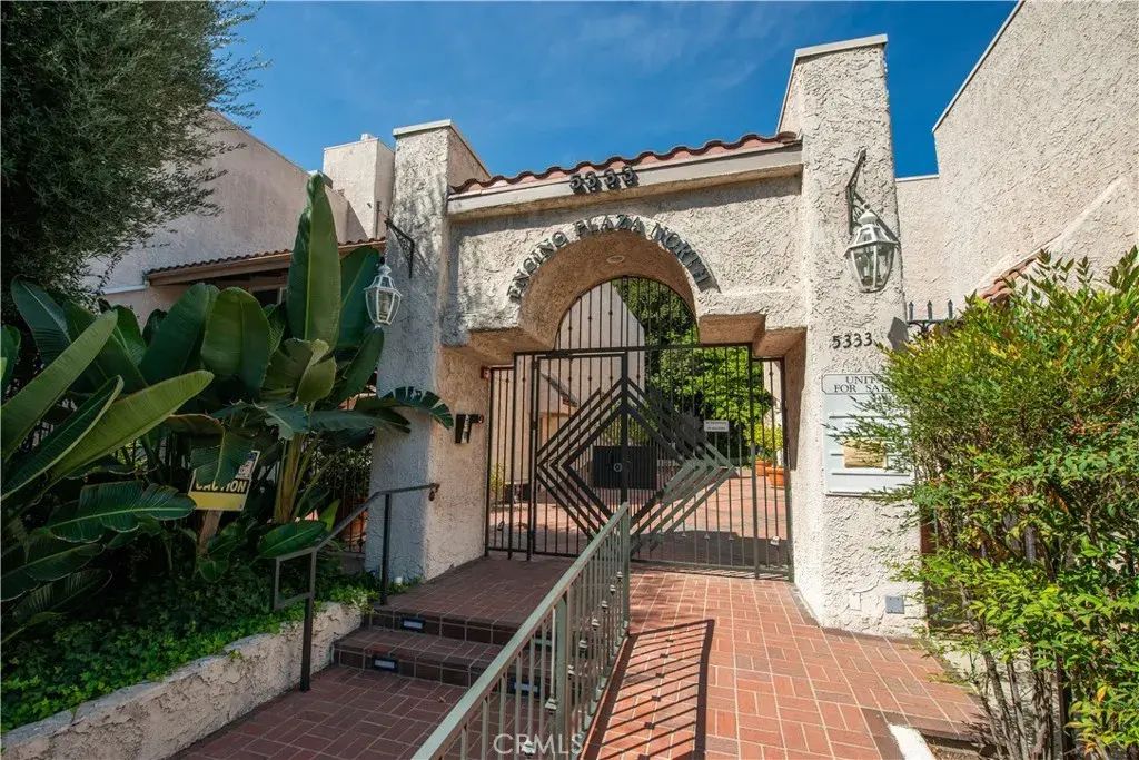 5333 Zelzah Avenue 102, Encino