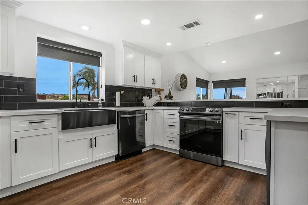 30446 S South Fork Drive, Canyon Lake