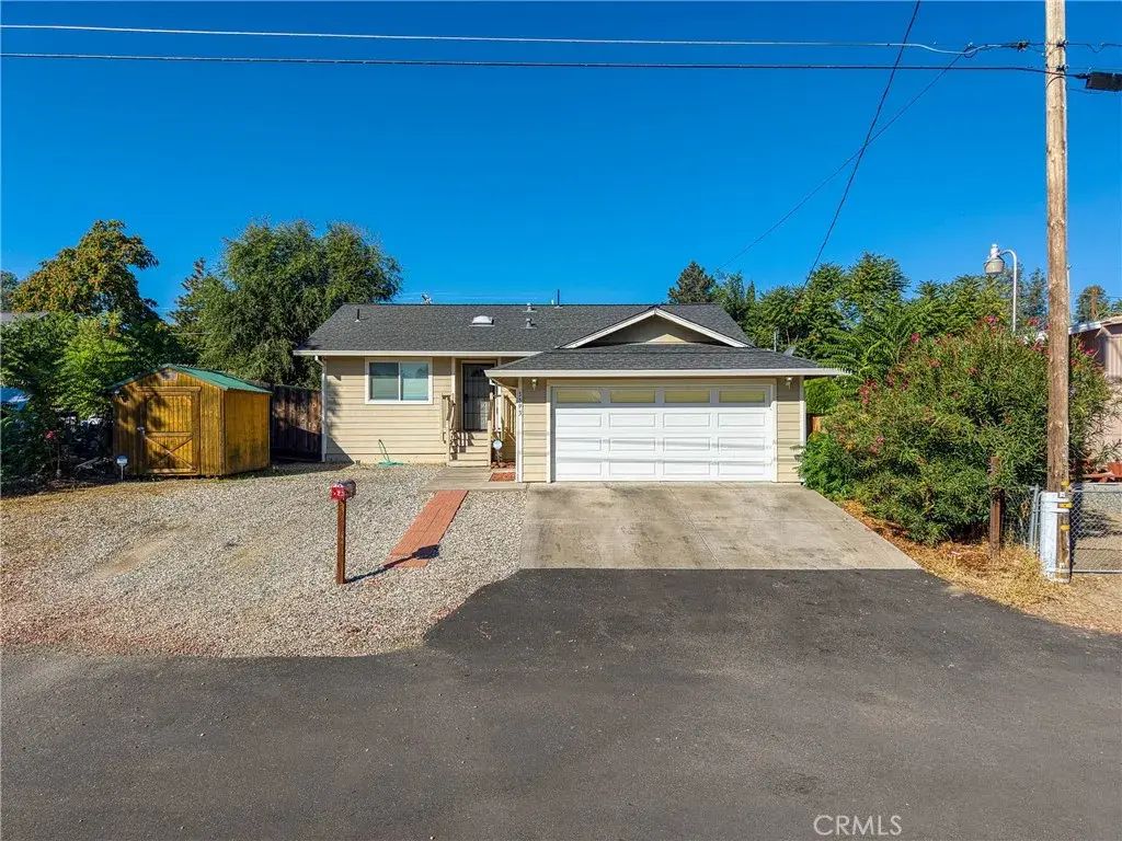 3593 Peony Street, Clearlake