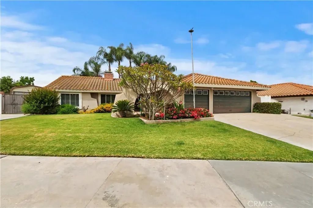 2720 Lexington, Riverside