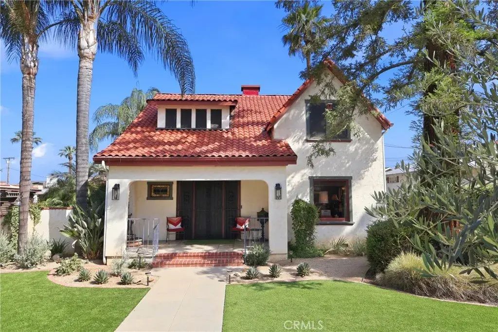 18 W Cypress Avenue, Redlands