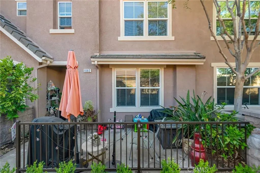 1082 Venice, Upland