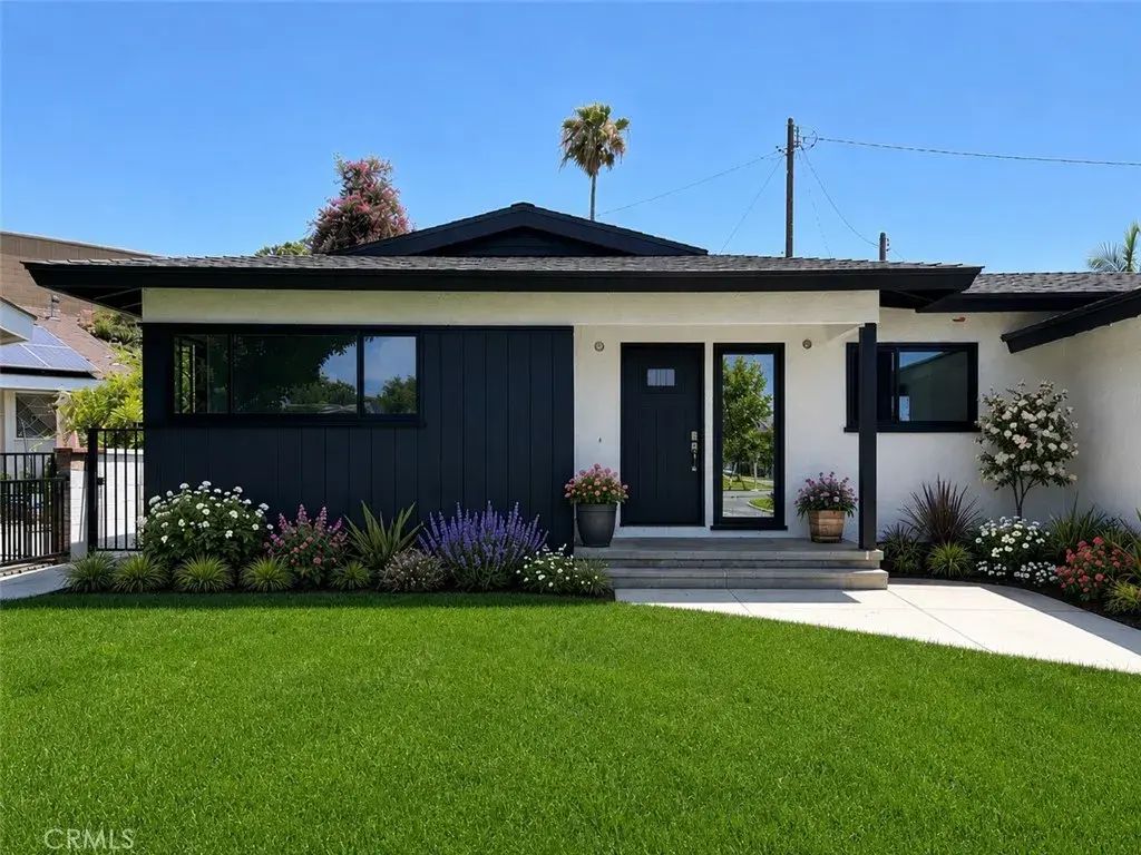 1814 N Studebaker, Long Beach