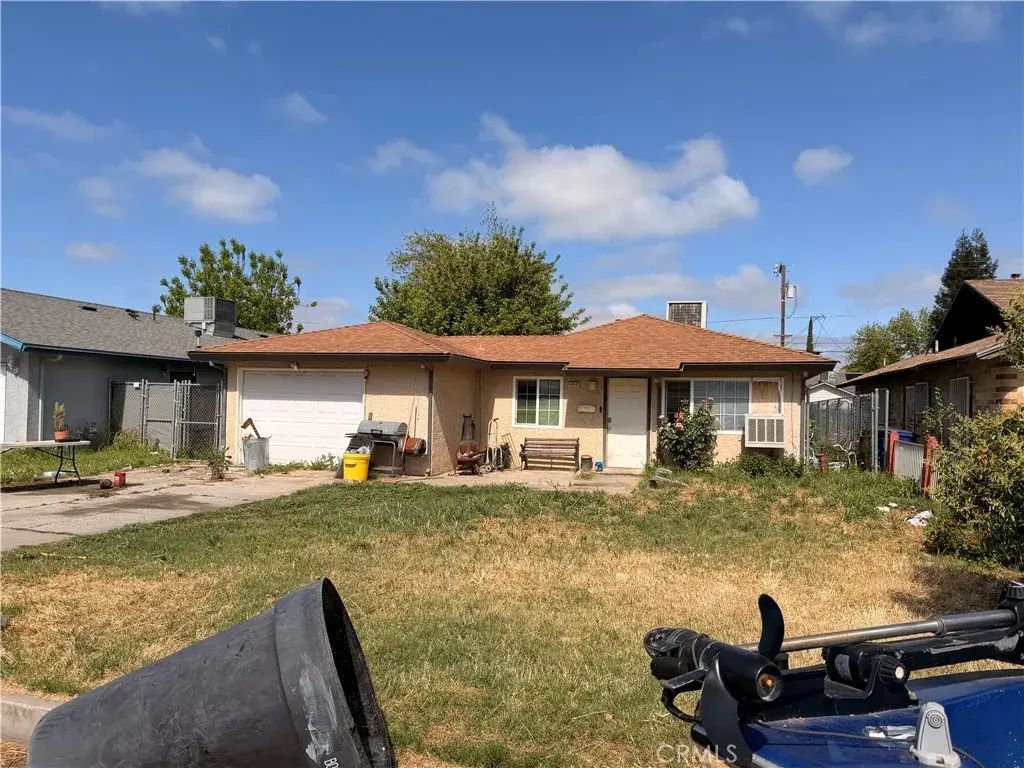 1404 Lake, Chowchilla