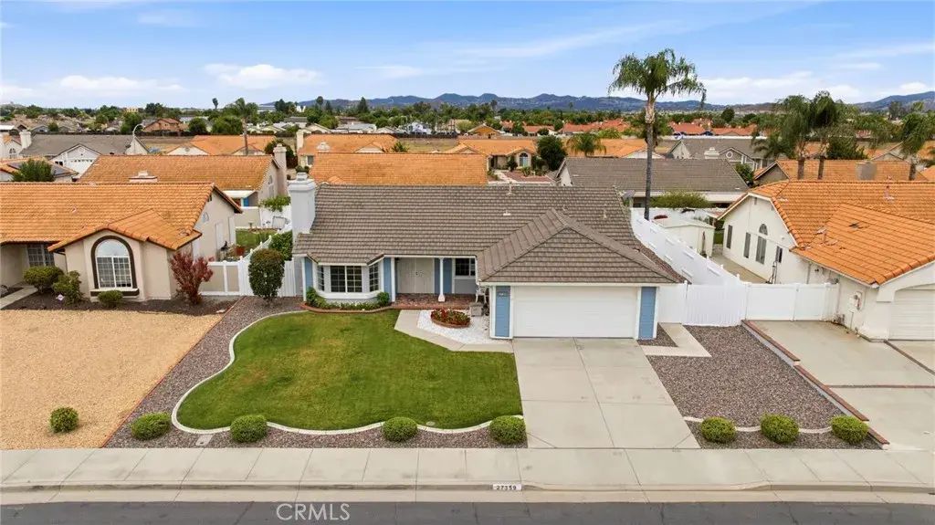 27359 Pinckney, Menifee