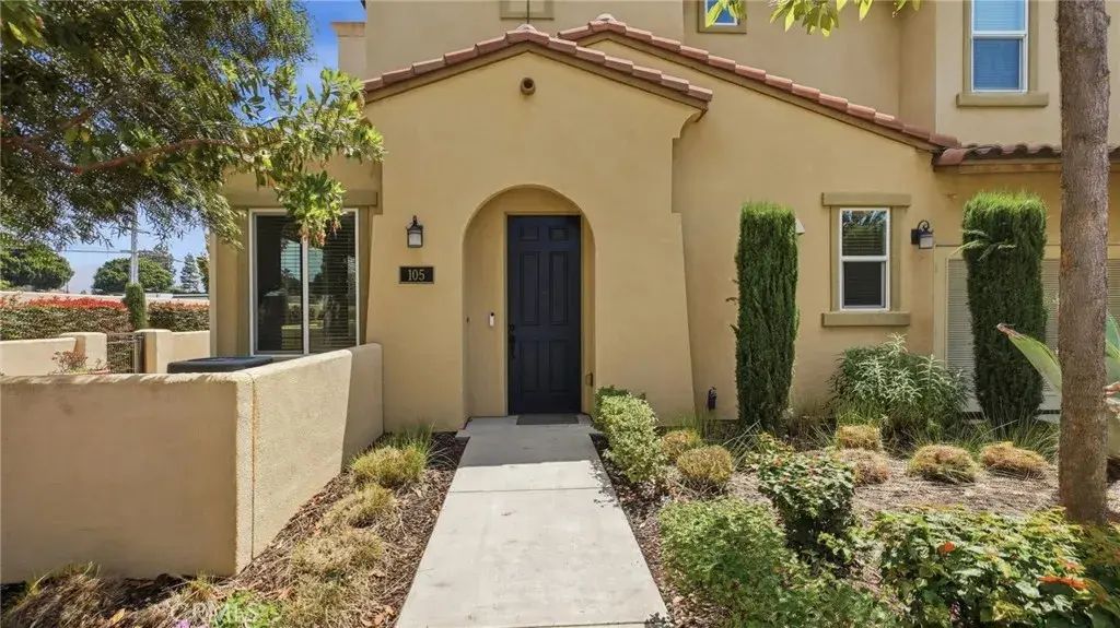 5661 Mcculloch 105, Temple City