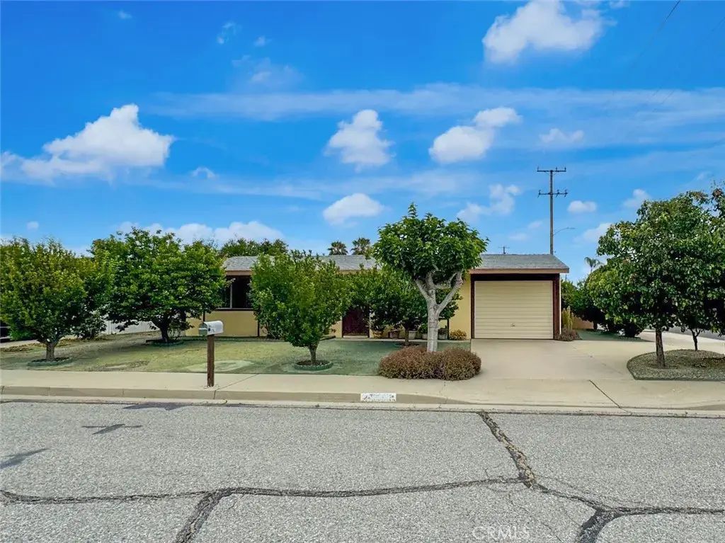 890 Costo Lane, Hemet