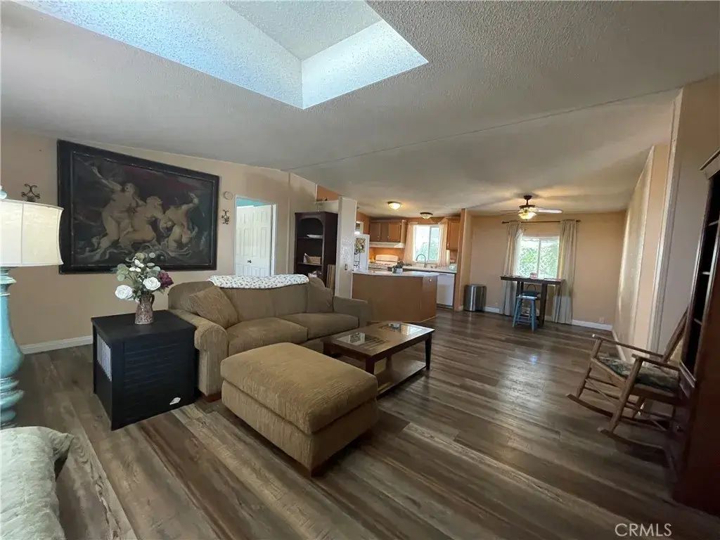 2140 Mentone 113, Mentone