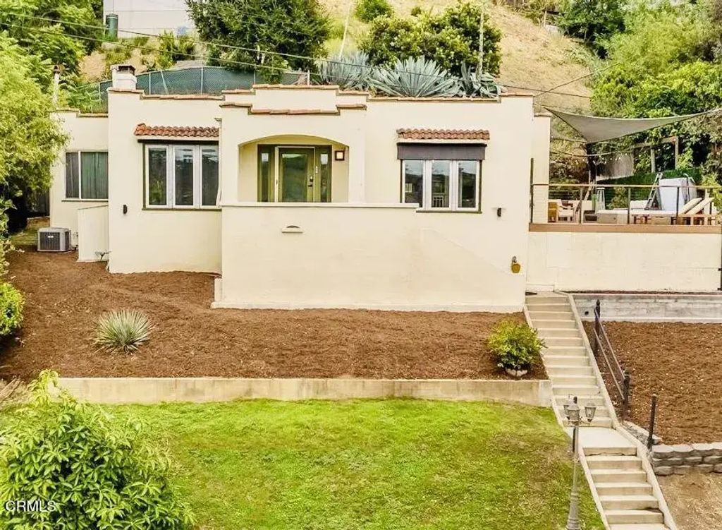 3928 Berenice Avenue, Los Angeles