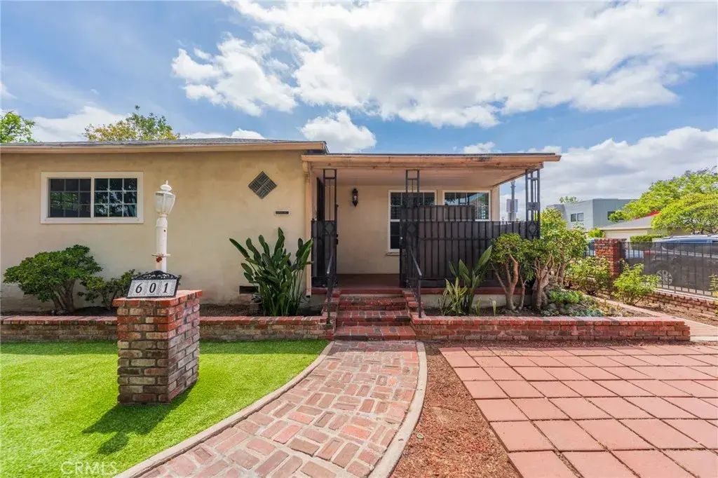601 S Helena, Anaheim