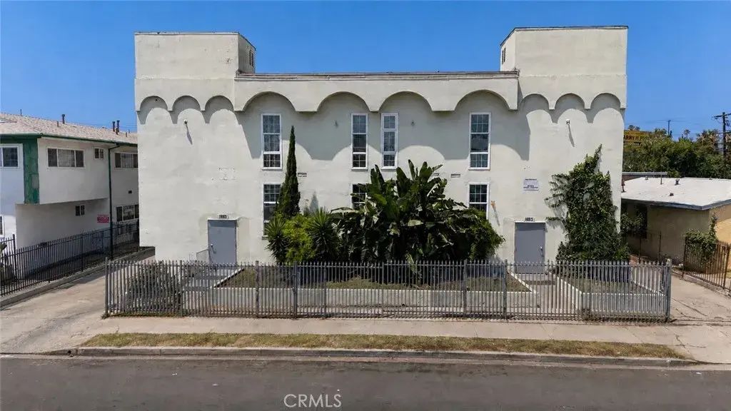 1683 S Longwood, Los Angeles