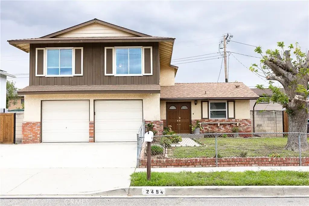 2454 Invar Court, Simi Valley