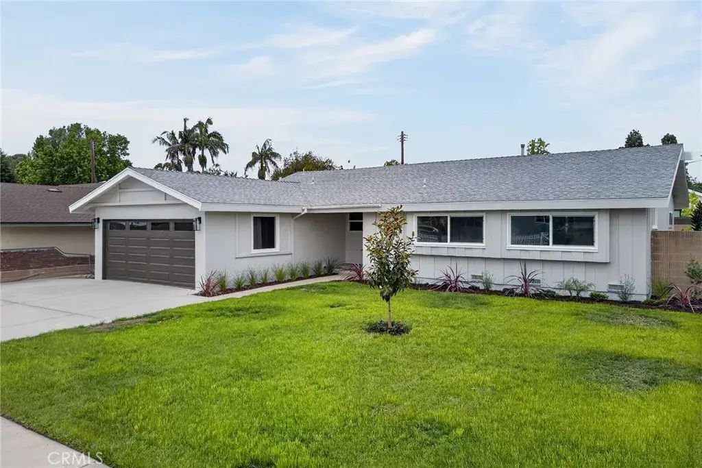 2207 Melody, Fullerton