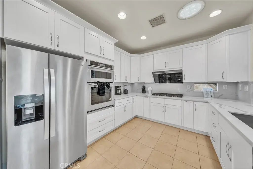 17 Riveroaks, Irvine