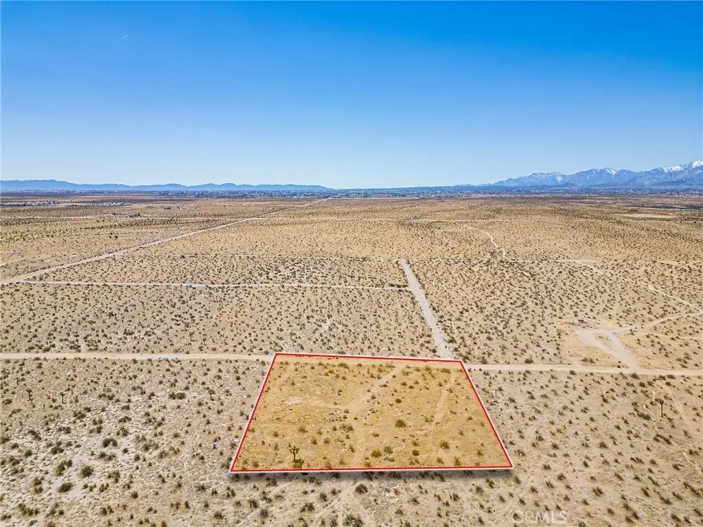 9500 Villa, Adelanto