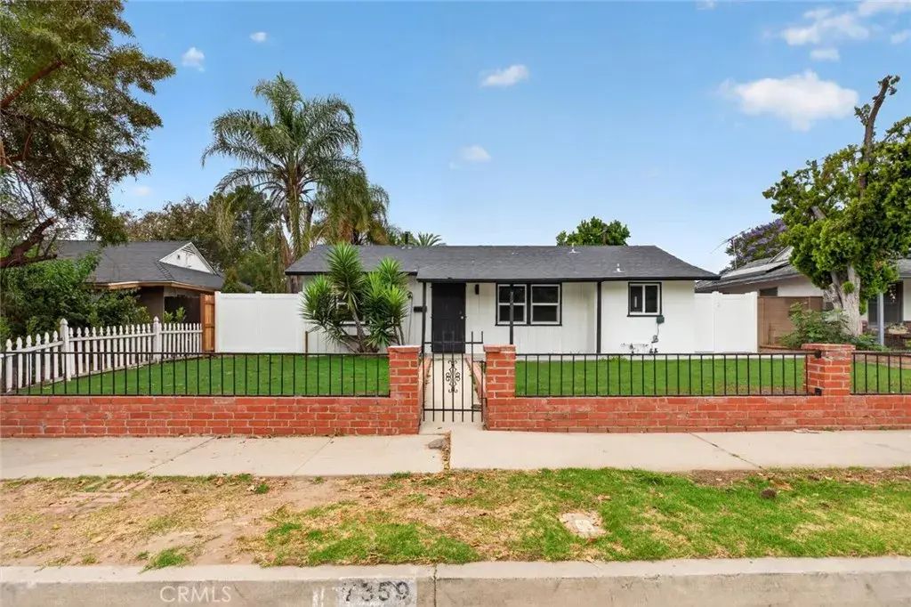 7359 Louise Avenue, Van Nuys