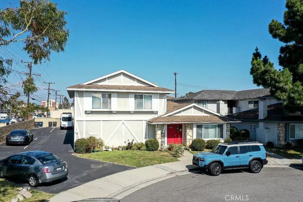 17882 Baron Circle, Huntington Beach