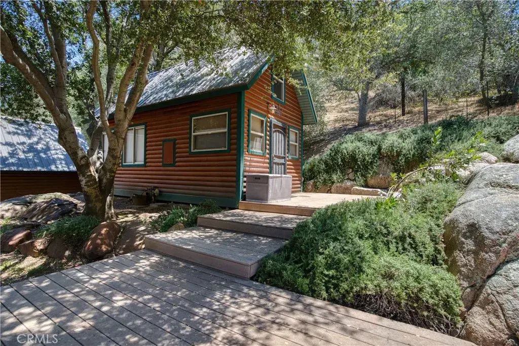 30401 Highway 178, Onyx