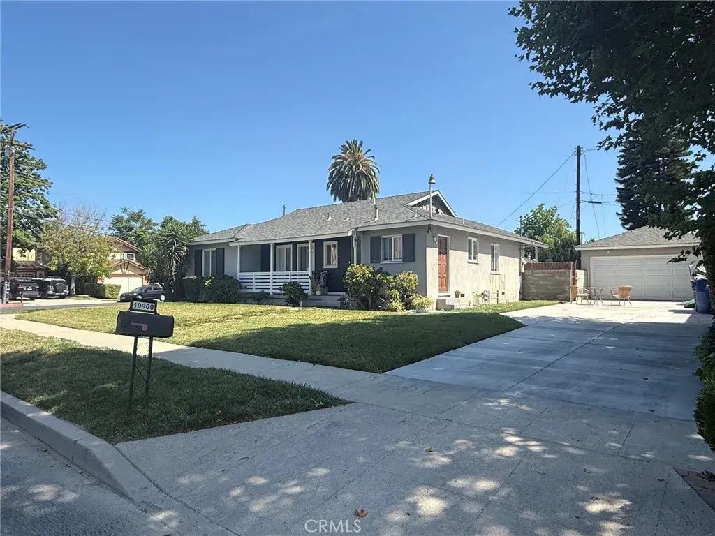 19900 Stagg Street, Winnetka