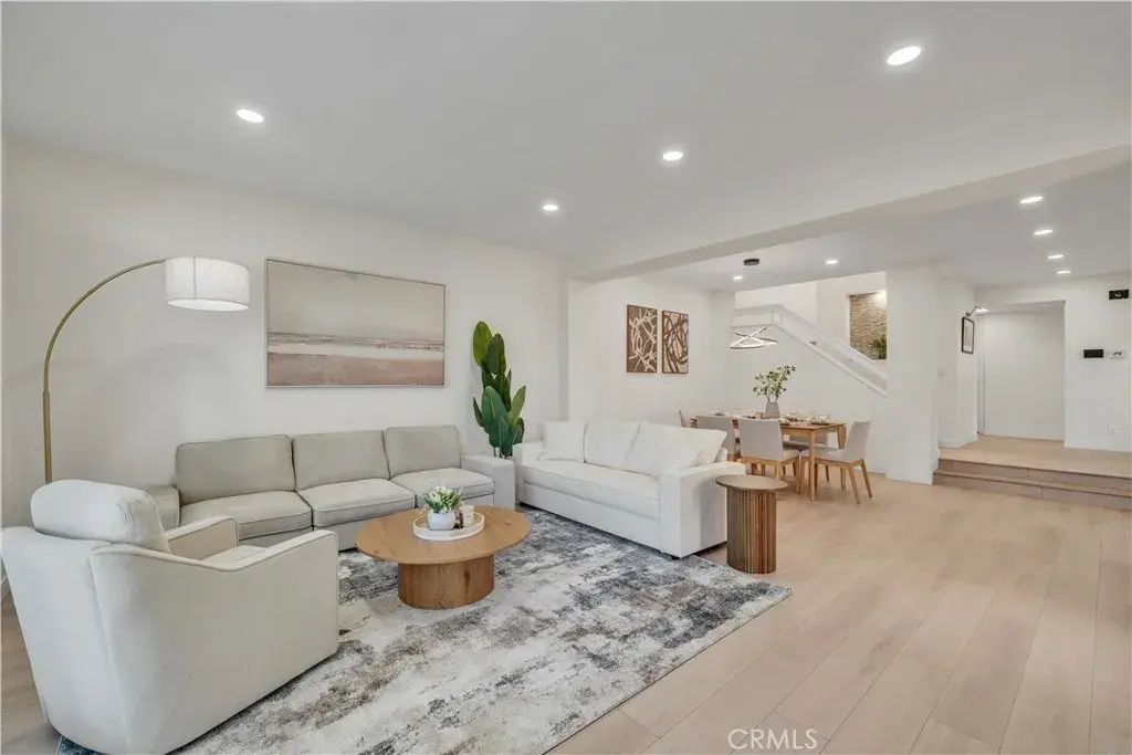 21 Lakefront, Irvine