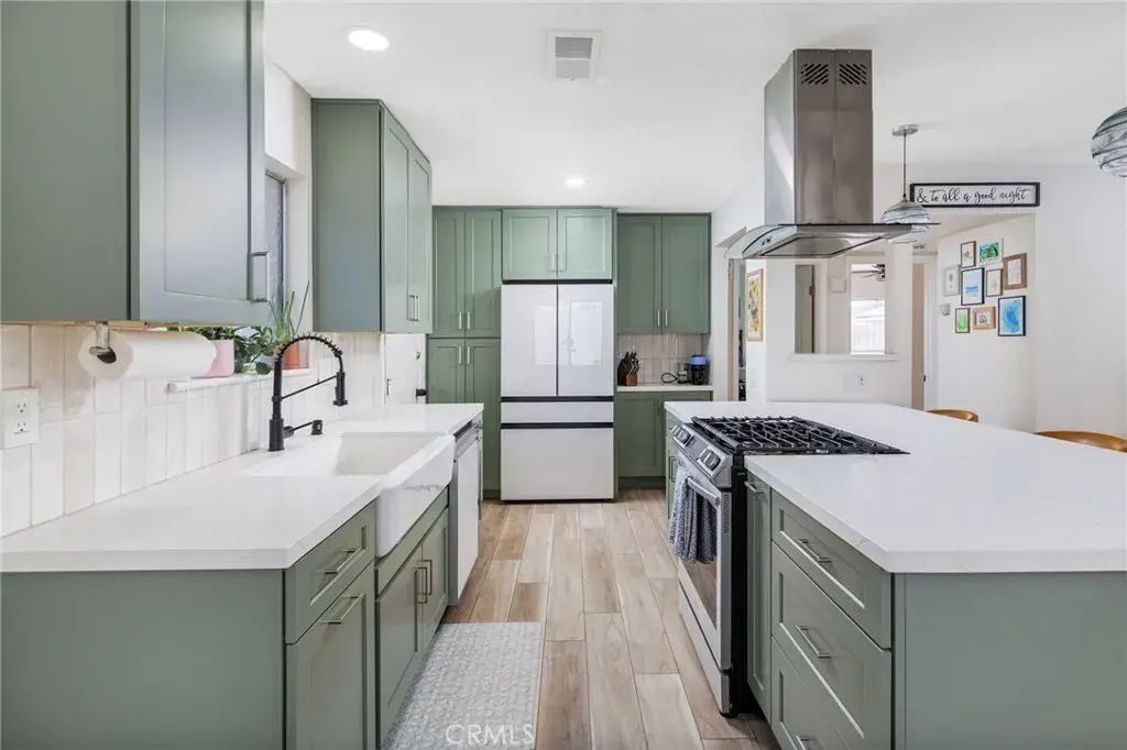 289 Lustrosos Street, Oceanside