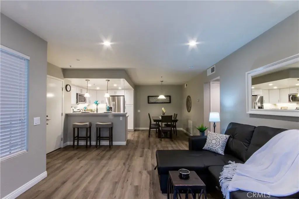 129 N Cross Creek, Orange