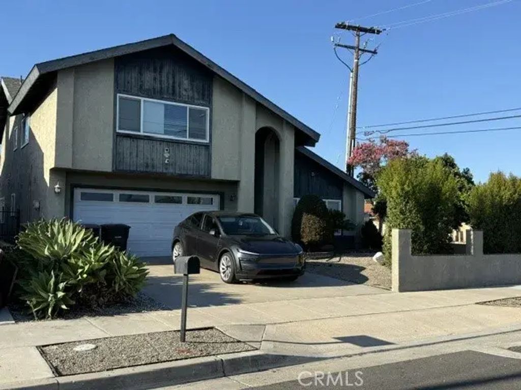 2117 W Sycamore, Orange