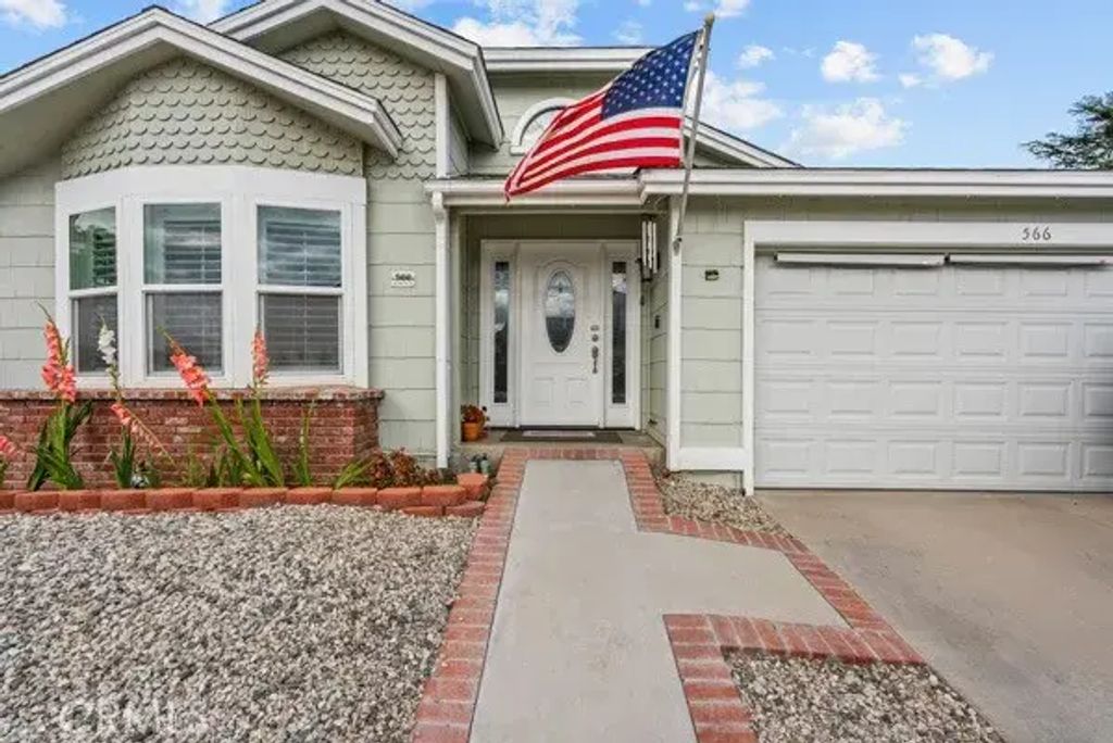 13691 Gavina 566, Sylmar