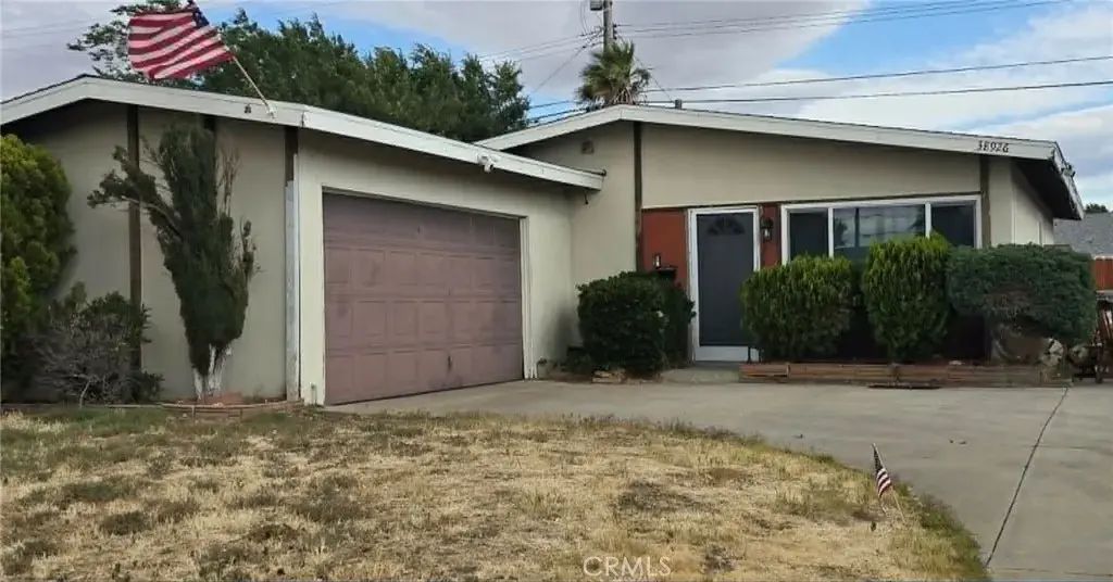38926 Foxholm, Palmdale