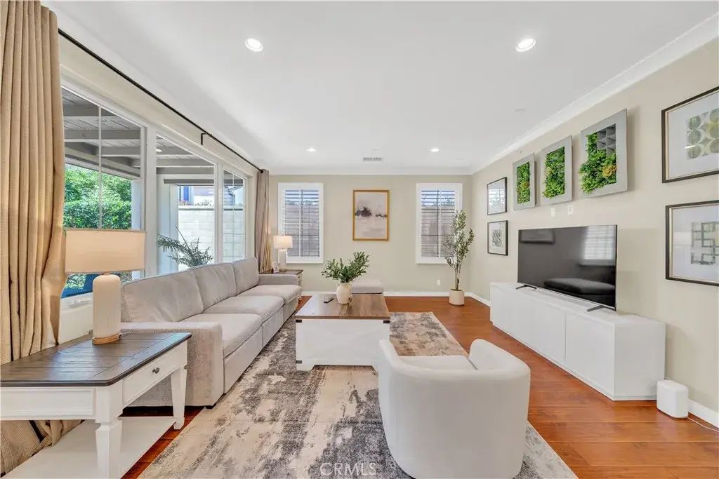 75 Gardenstone Path, Irvine