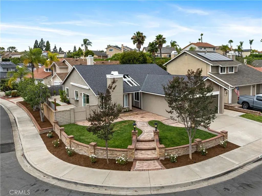 21755 Cabrosa, Mission Viejo