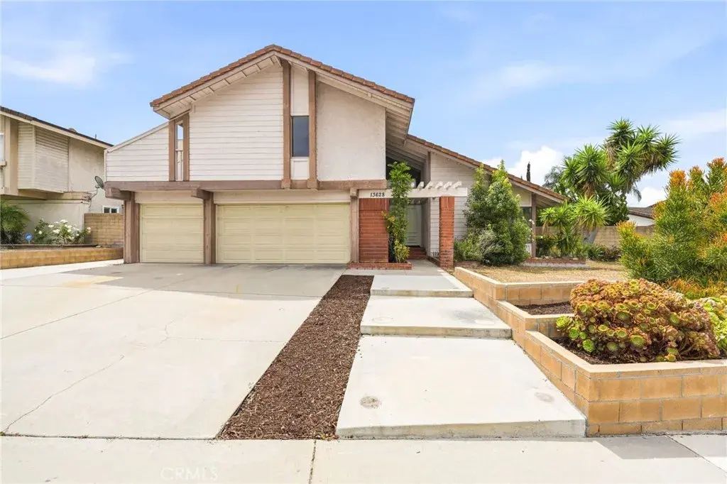 13628 Avenida Espana, La Mirada