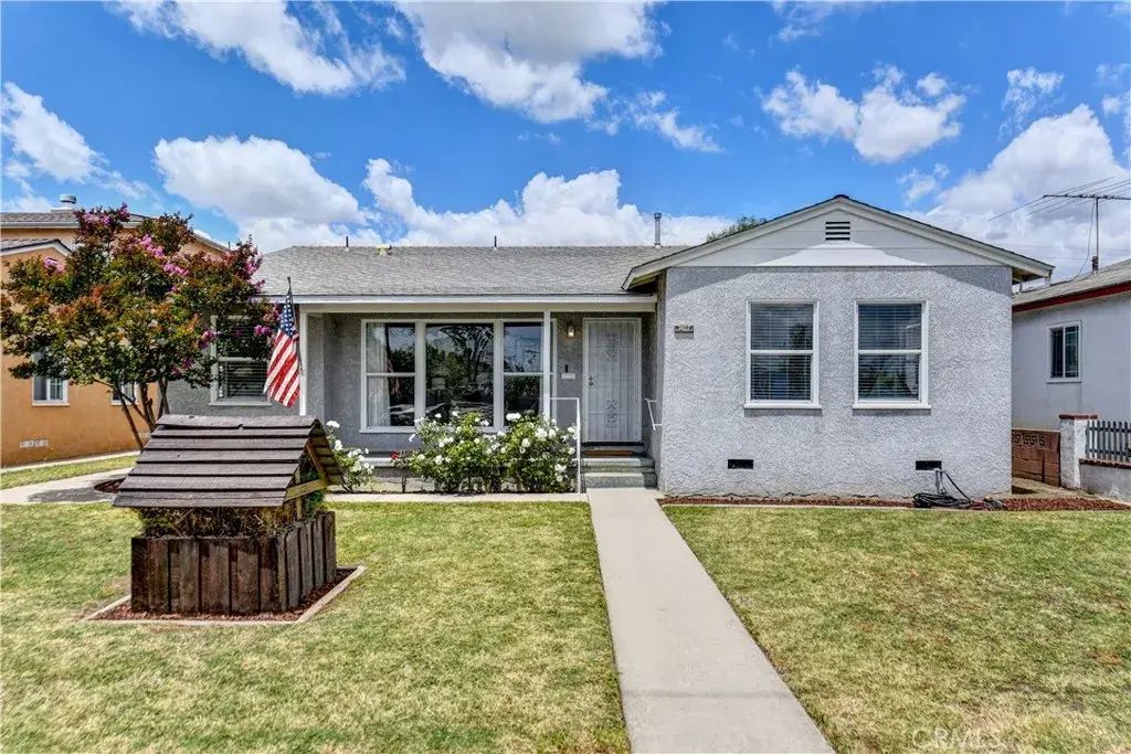 7407 Broadway Avenue, Whittier