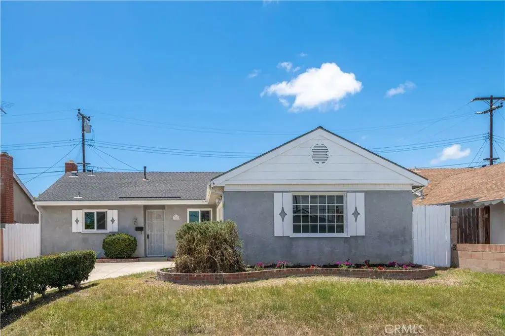 17081 Kampen Lane, Huntington Beach