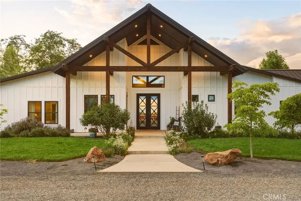 3016 Grape Way, Chico