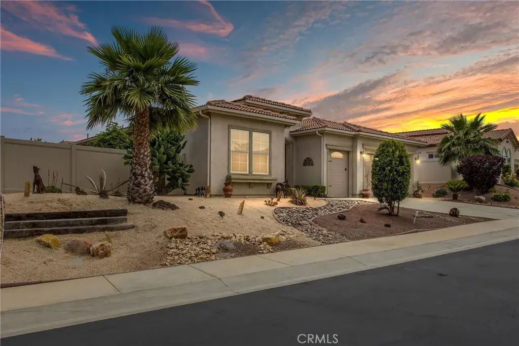 1563 Rio Grande, Beaumont