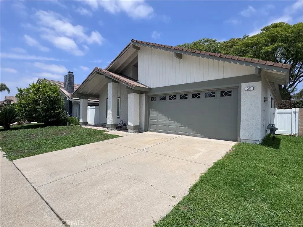 25 Clay, Irvine