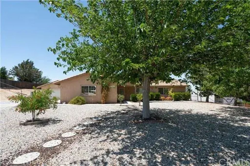 18602 Cocqui Road, Apple Valley