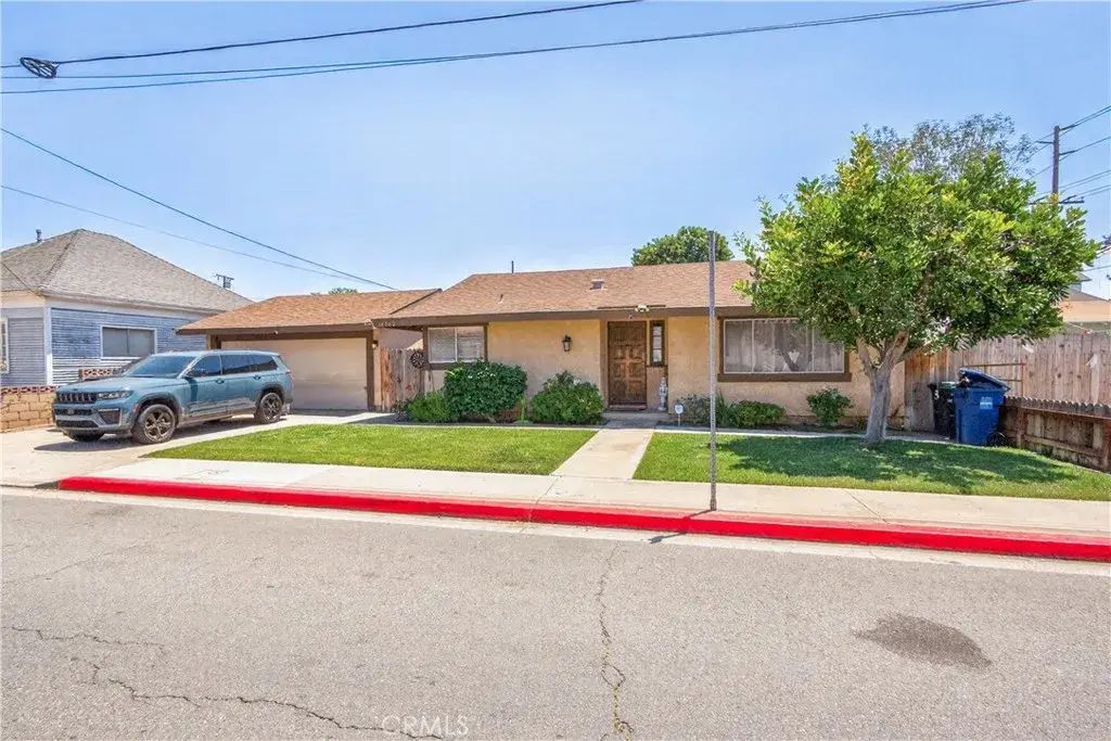 11742 Hewes, Orange